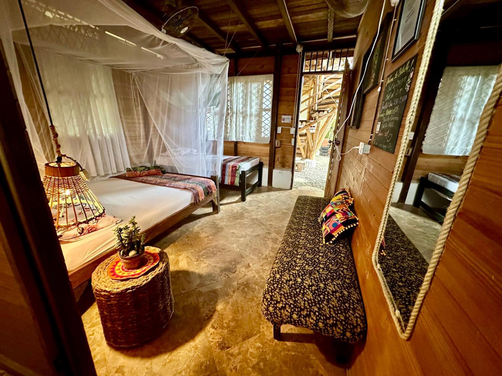 Bella Flor Hostel بالومينو المظهر الخارجي الصورة