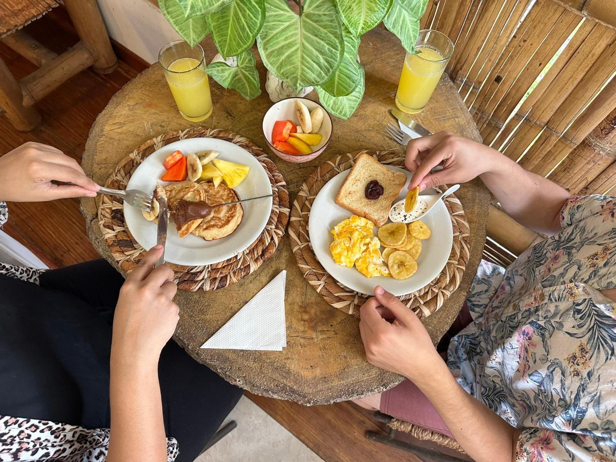 Bella Flor Hostel بالومينو المظهر الخارجي الصورة